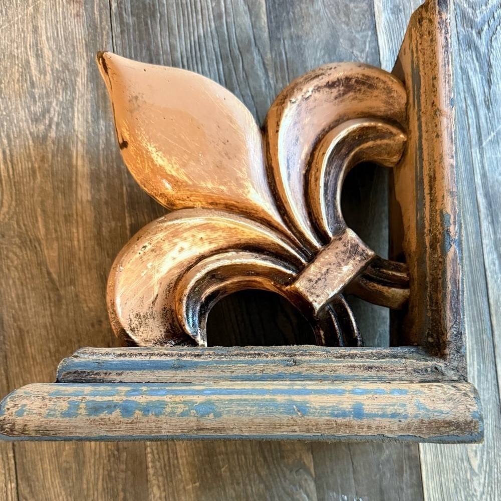 Fleur-de-lis Wood Book Stop - Picture 9 of 11